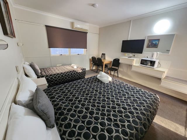 Deluxe Twin Room, 1 Bedroom, Non Smoking, Ground Floor