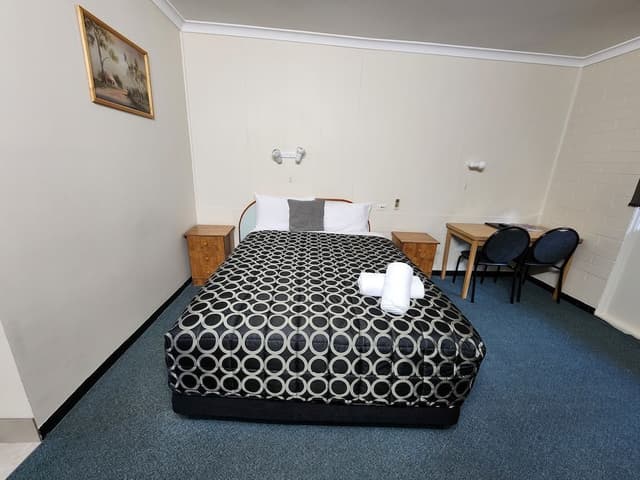 Deluxe Room, 1 Queen Bed, Non Smoking
