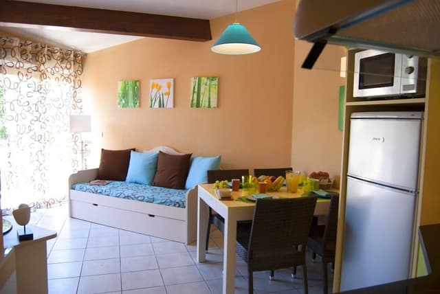 Duplex Small House 4/6 People, Air Conditioning