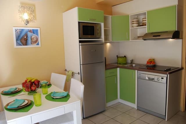 Small Duplex House with Air conditioning (4-6 Adults)