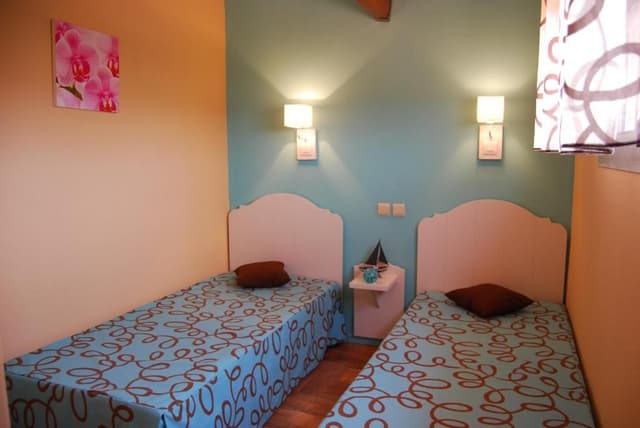 Small Duplex House with Air conditioning (4-6 Adults)