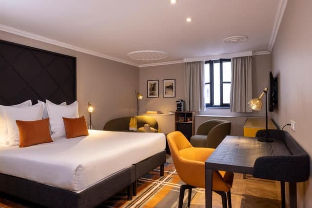 Double Suite