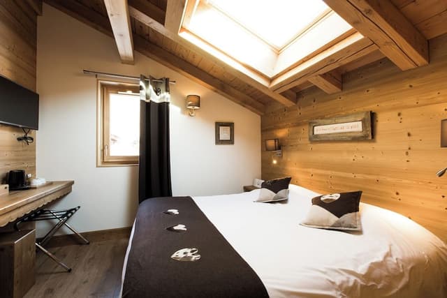 Chalet, Multiple Bedrooms
