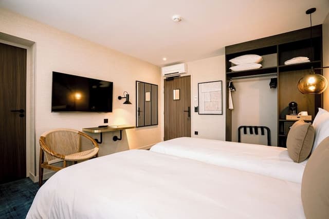 City Twin Room