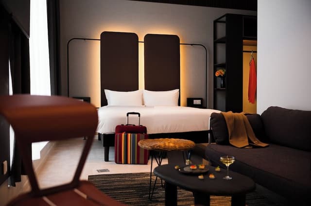 Apartment, Multiple Beds