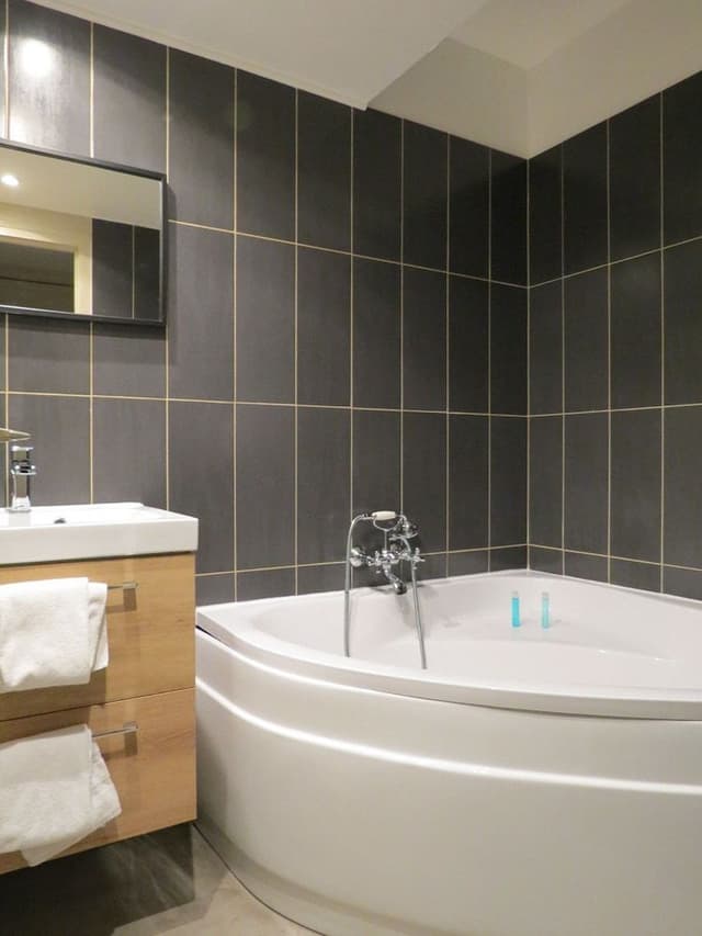 Suite, Park View
