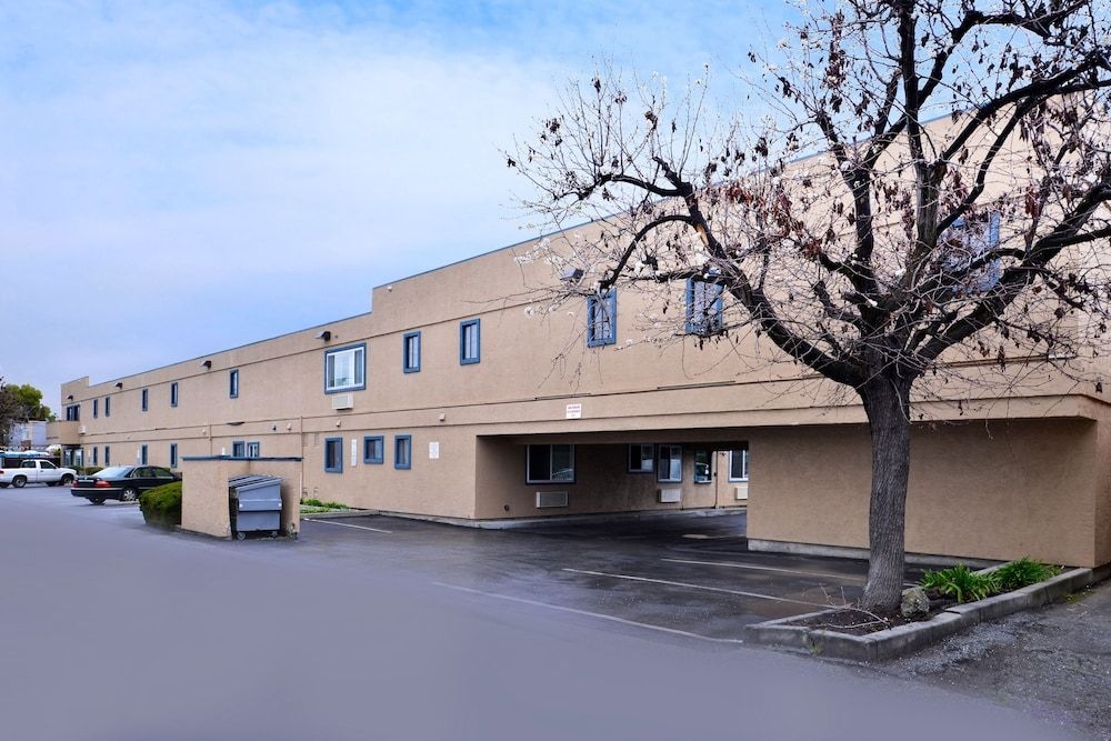 Americas Best Value Inn - San Carlos1