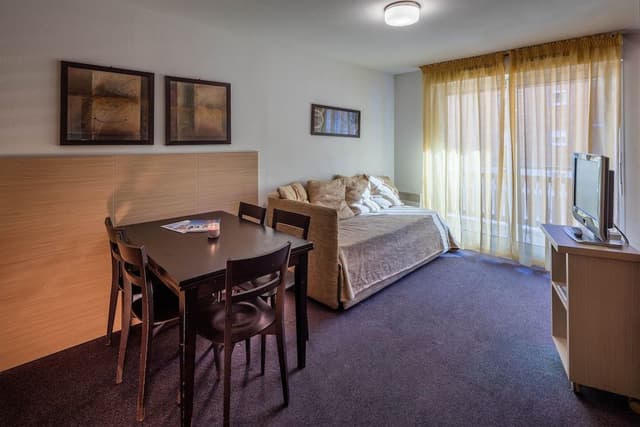 1 bedroom apartment for 6 people