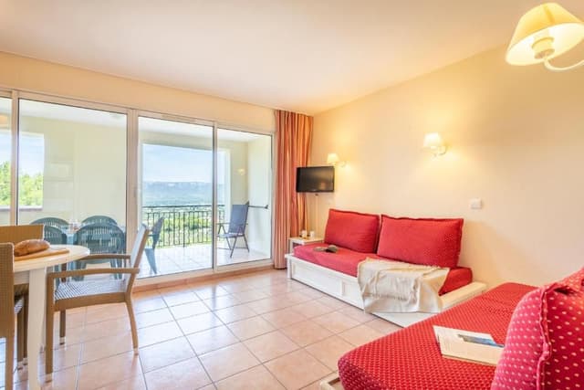 One-Bedroom Apartment with Sleeping Alcove and Terrace or Balcony (6 People) - Lake Distric