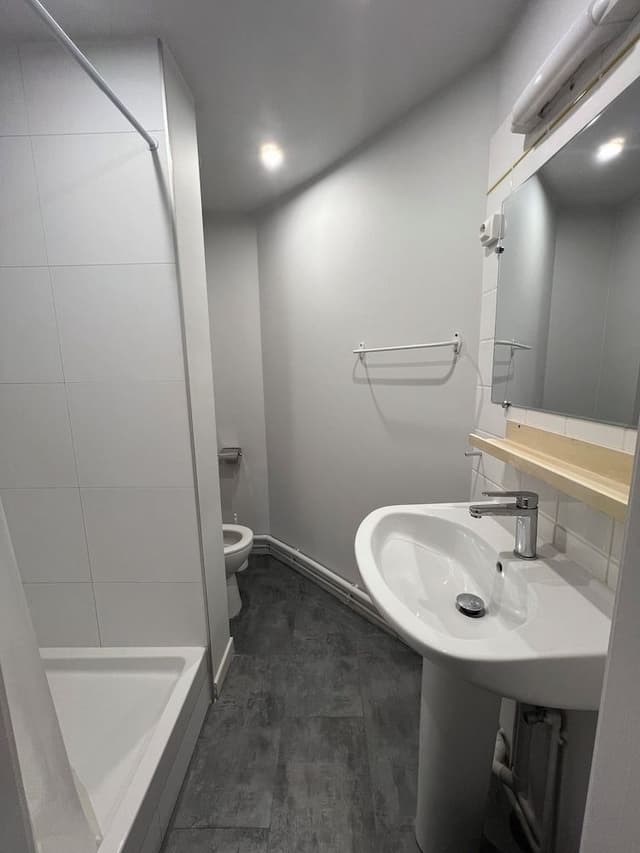 Double Room, Private Bathroom