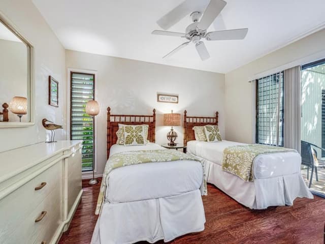 Condo, 2 Bedrooms, Ocean View (1007)