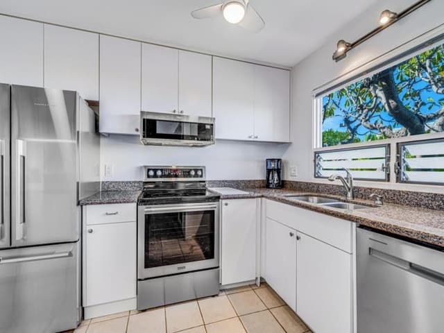 Condo, 2 Bedrooms, Ocean View (1007)