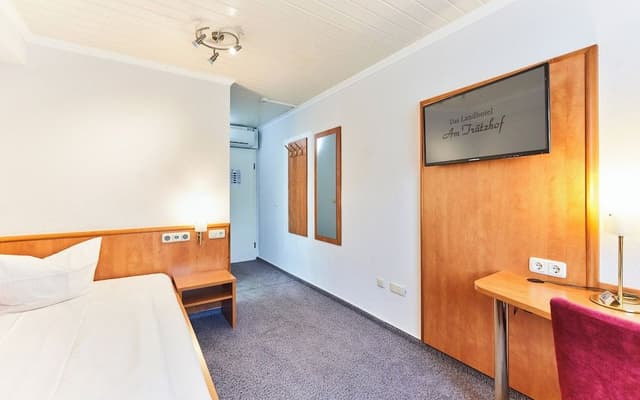Classic Single Room