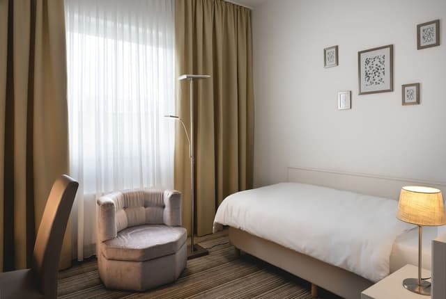 Business Single Room