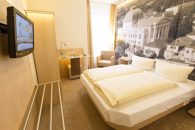 single room as little double room with french bed type