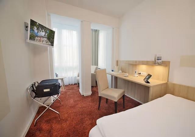 Comfort Single Room, Courtyard View