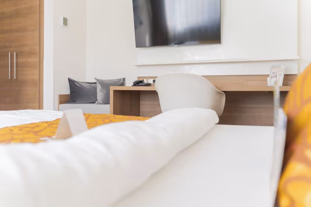 Standard Room - Size: S(mall)