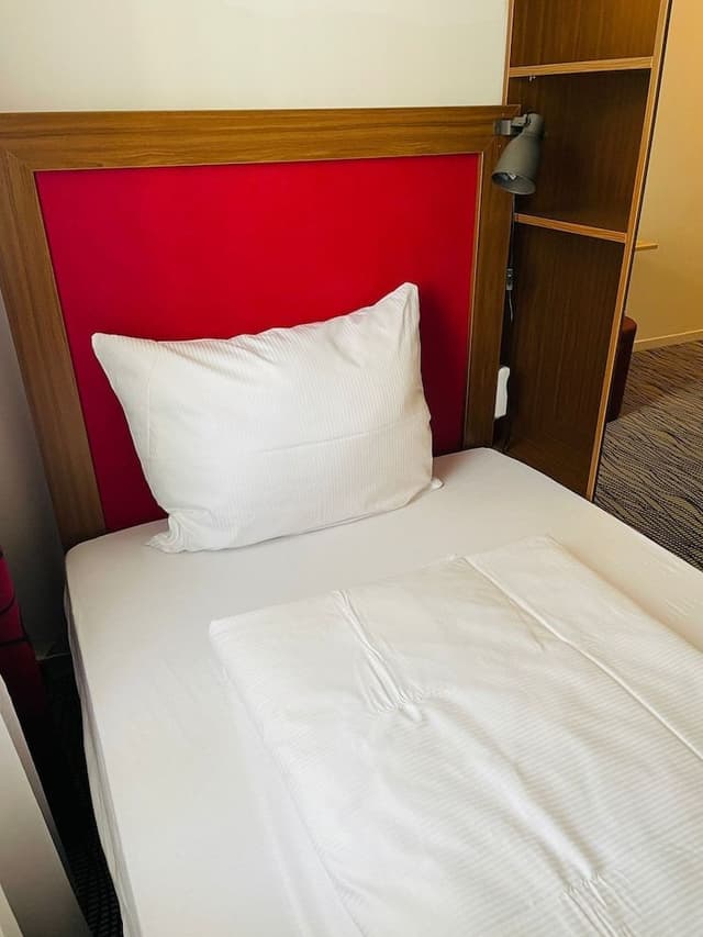 Deluxe Single Room