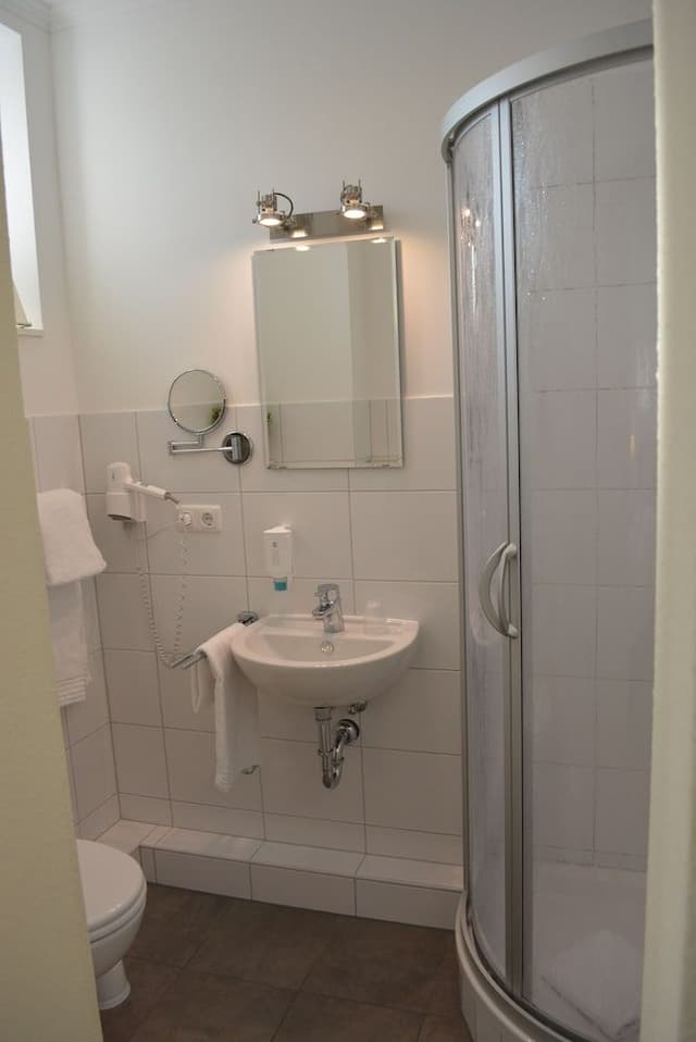 Economy Single Room