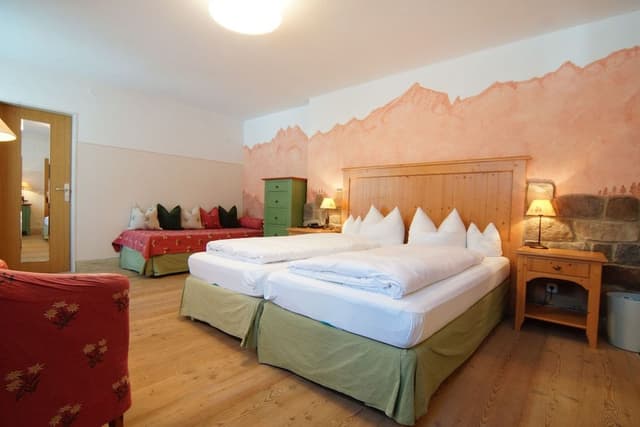 Comfort Triple Room