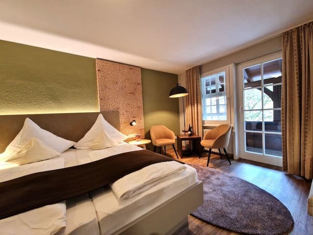 Comfort Room, Balcony (A)