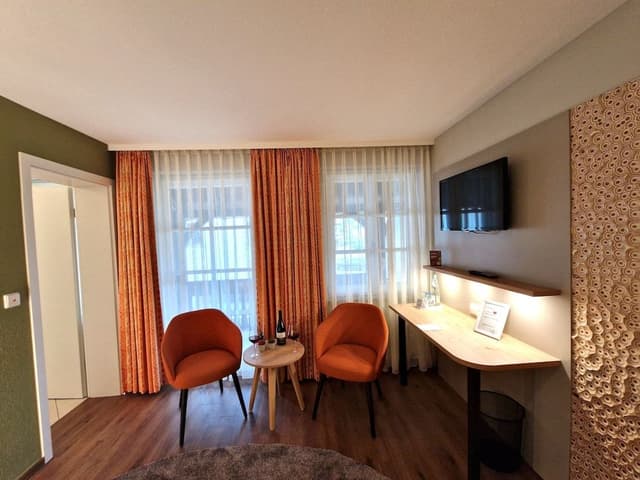 Comfort Room, Balcony