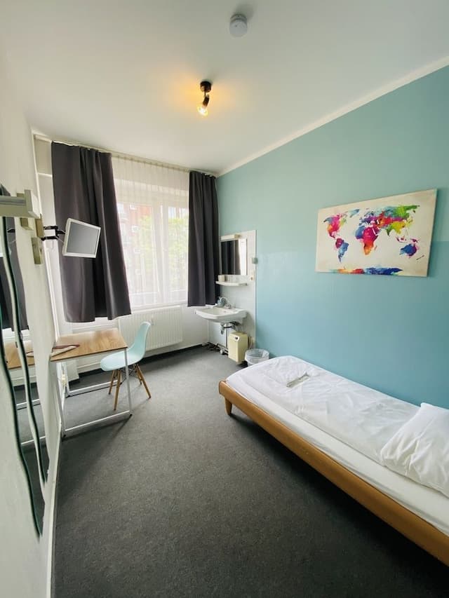 Single Room, Shared Bathroom