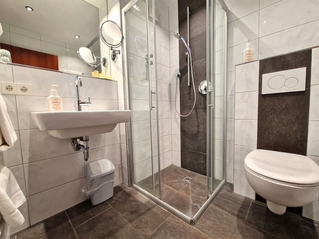 Comfort Plus Room C