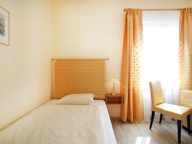 Classic Single Room