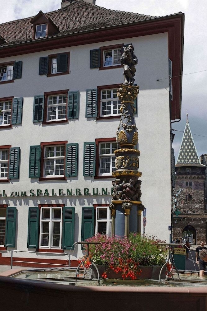 Hotel zum Spalenbrunnen0