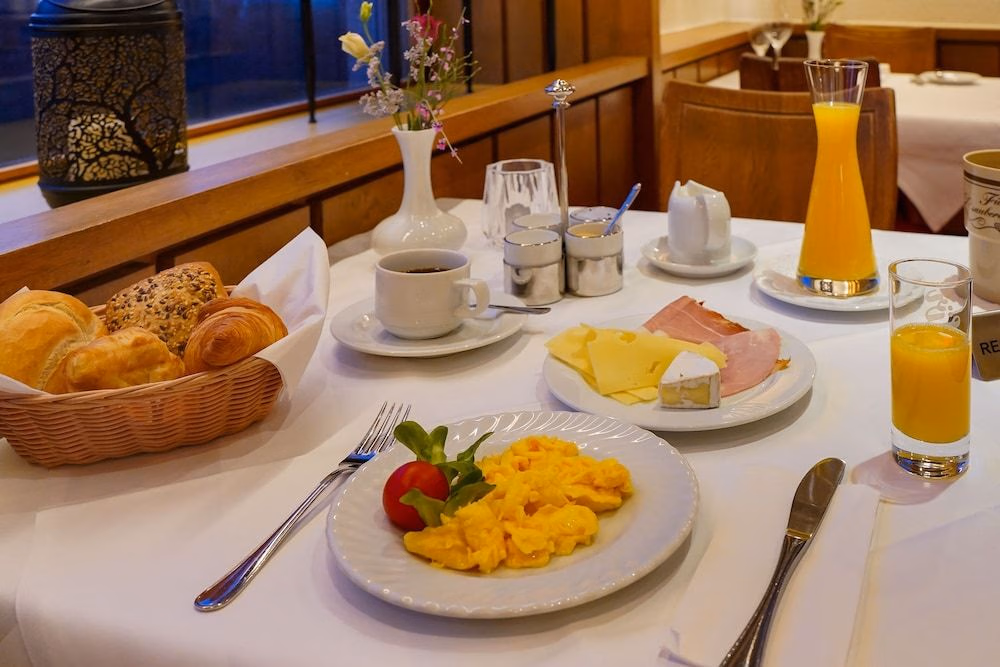 Hotel zur Fluh3