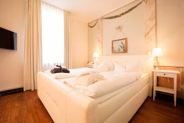 Superior Room, 1 King Bed, Non Smoking