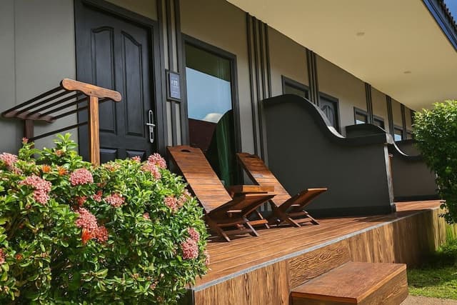Deluxe Bungalow