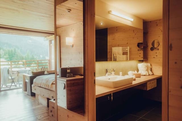 Hill Side Room