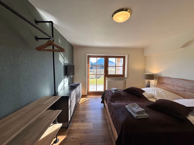 Traditional Apartment, Balcony, Mountain View