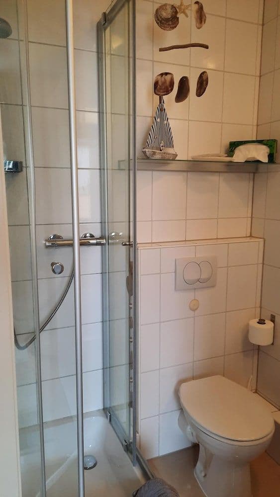 Standard Double Room, Private Bathroom (Doppelzimmer Standard)