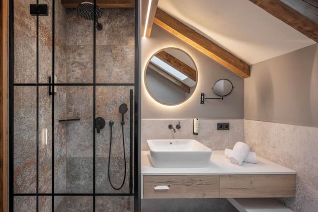 Junior Studio Suite