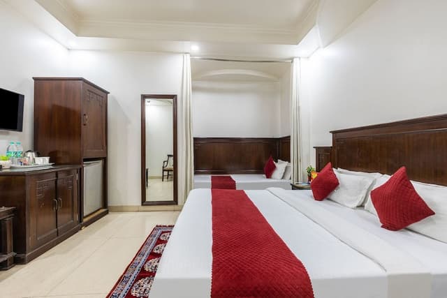 Triple Room