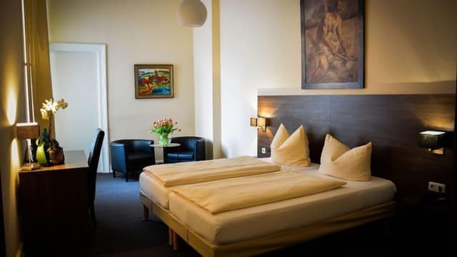 Classic Twin Room
