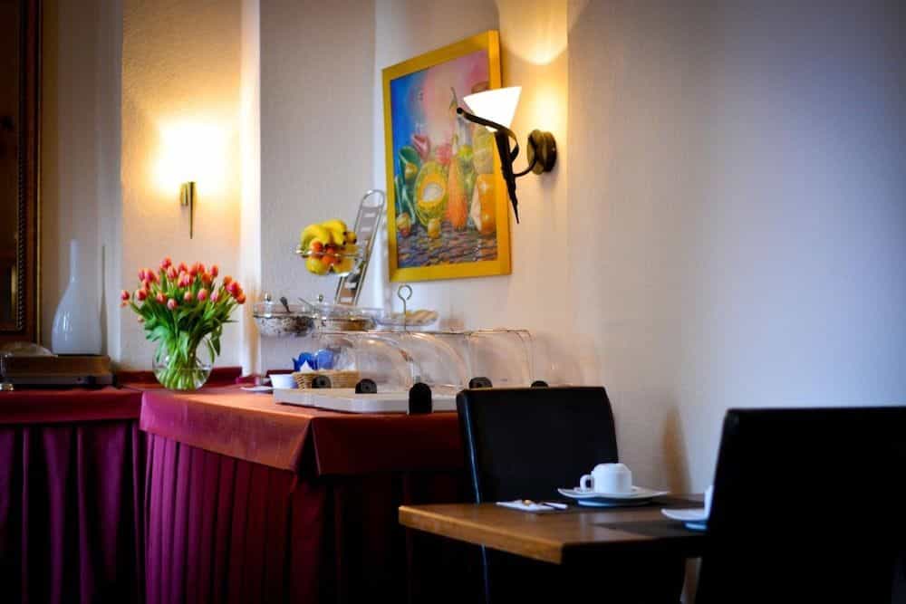Hotel am Landeshaus Hotel am Landeshaus