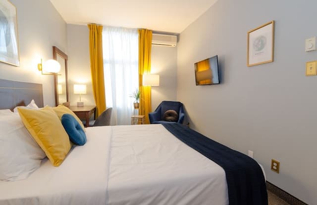 Elite Room, 1 Queen Bed
