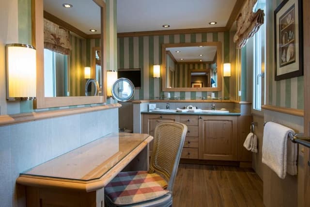 Classic Junior Suite
