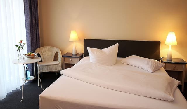 Single Room, 1 Queen Bed, Non Smoking