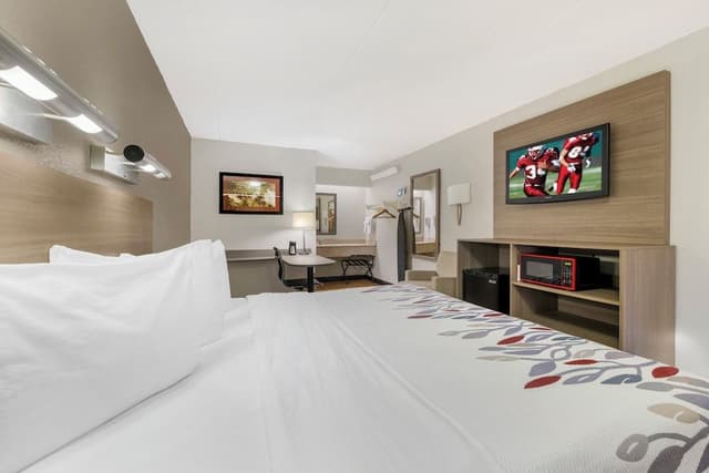Superior Room, 1 King Bed (Smoke Free)