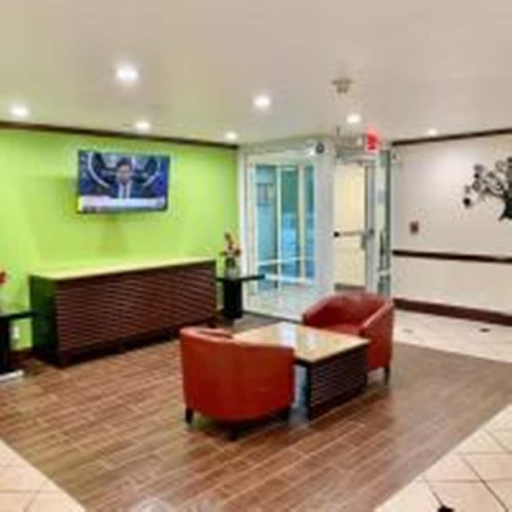 Quality Roof Inn Montgomery2