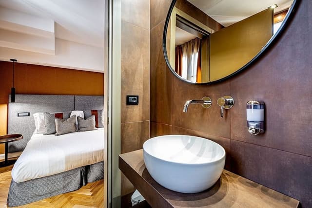 Classic Double Room (Duomo View)