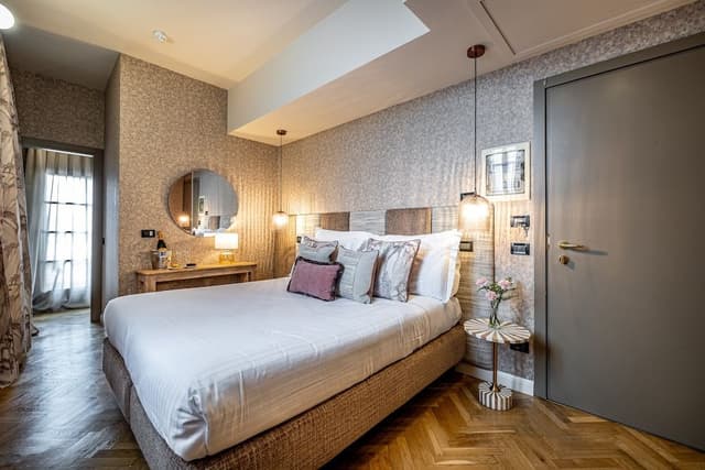 Classic Double Room, Balcony (Partial Duomo View)