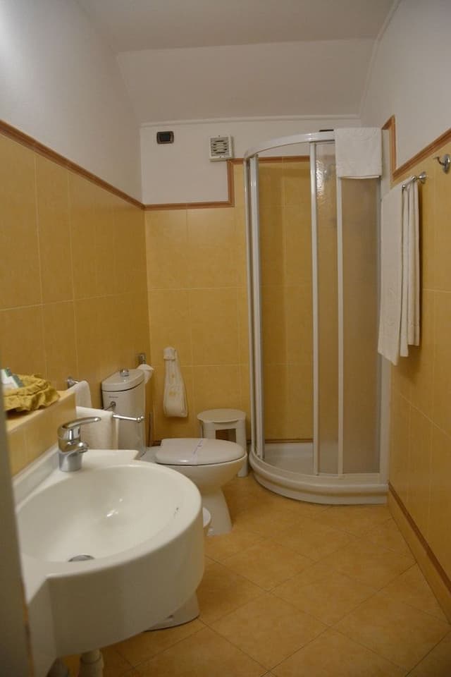 Classic Twin Room
