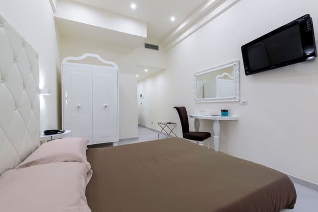 Superior Double Room, Pool Access (VIP)