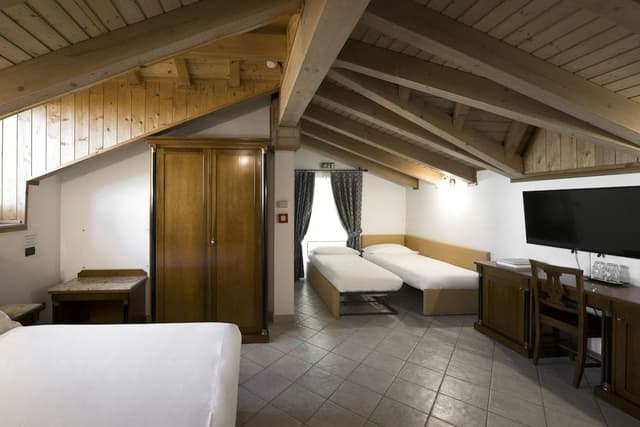 Comfort Quadruple Room